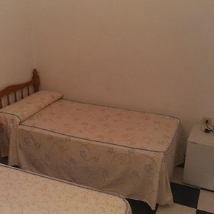 Habitación con 2 Camas Individuales